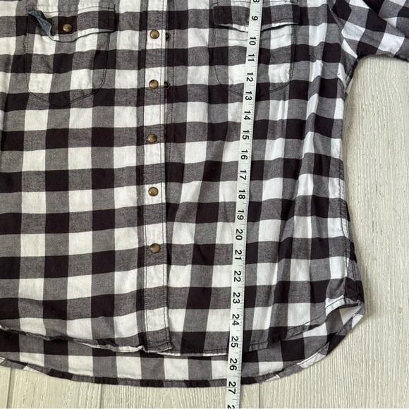 Large black & white plaid shirt, button down - Picture 7 of 7